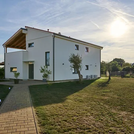 Frana Villa